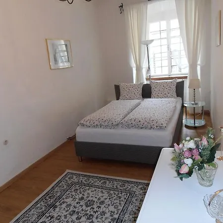 Ferienwohnung Schloss Dornbach