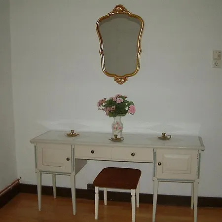 Ferienwohnung Schloss Dornbach *